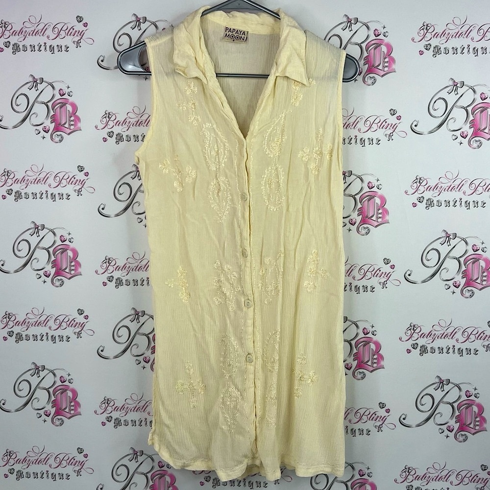 Papaya Moon tank top button up long style embroidered Cream Textured Blouse
